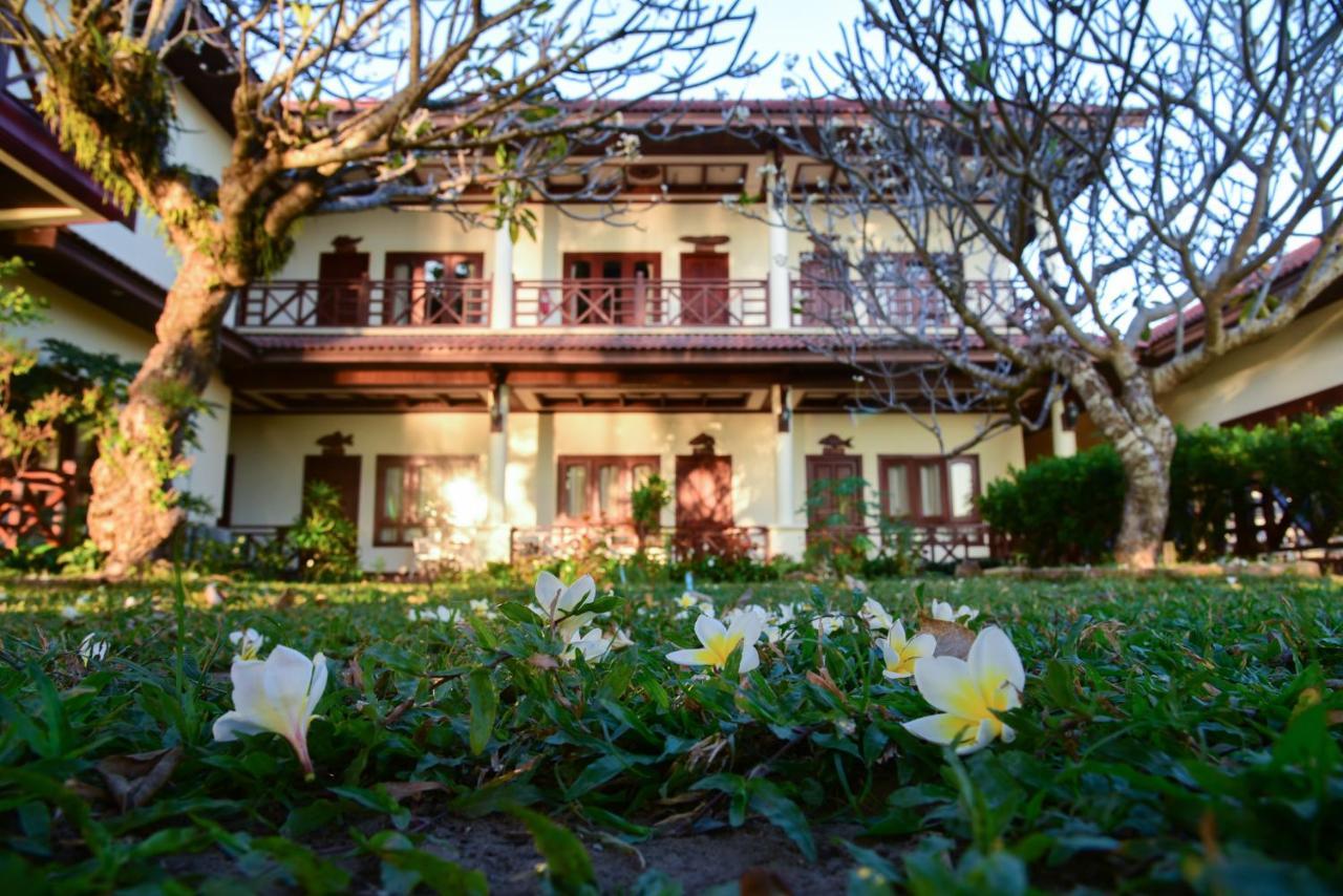 Senesothxuene Hotel Muang Khong Exterior photo